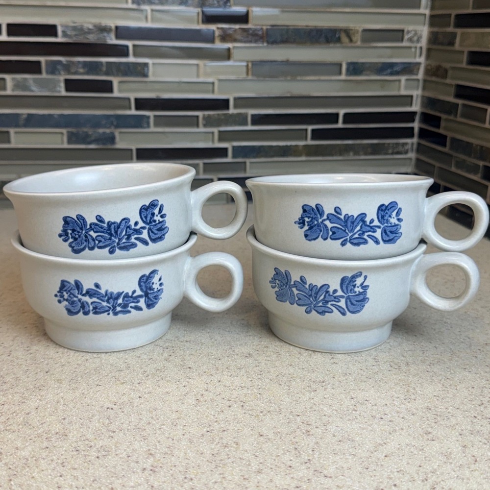Vintage Pfaltzgraff Yorktowne Tea Cups Blue Floral Stoneware Mugs Set of 4 USA